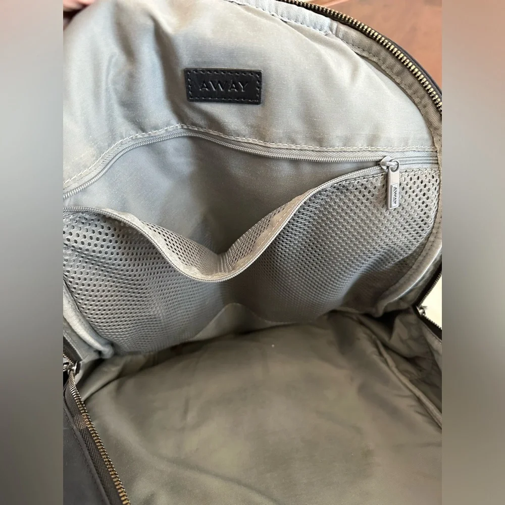 Away Black Everyday Backpack - Away